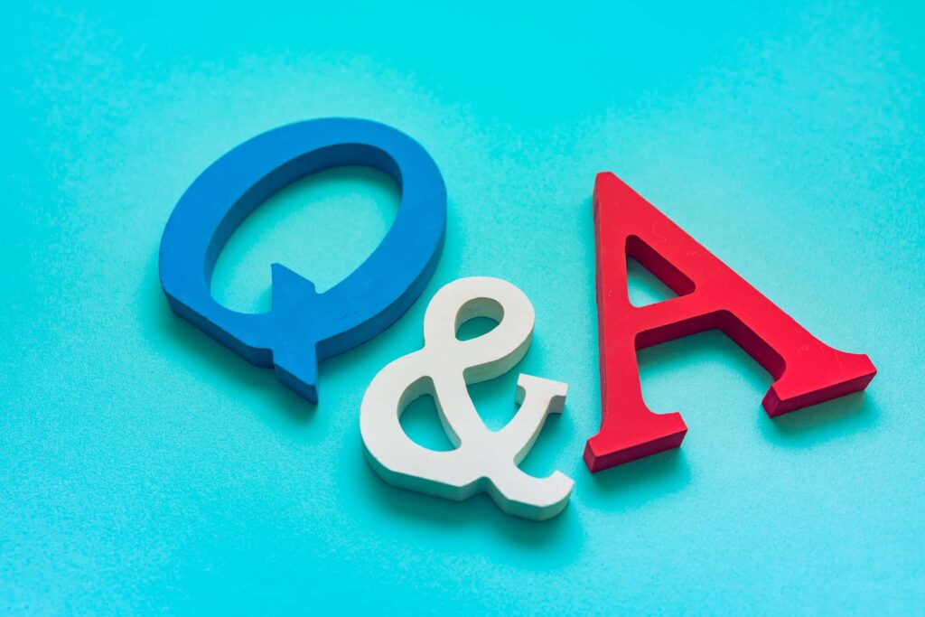 カラフルなQ&Aの文字