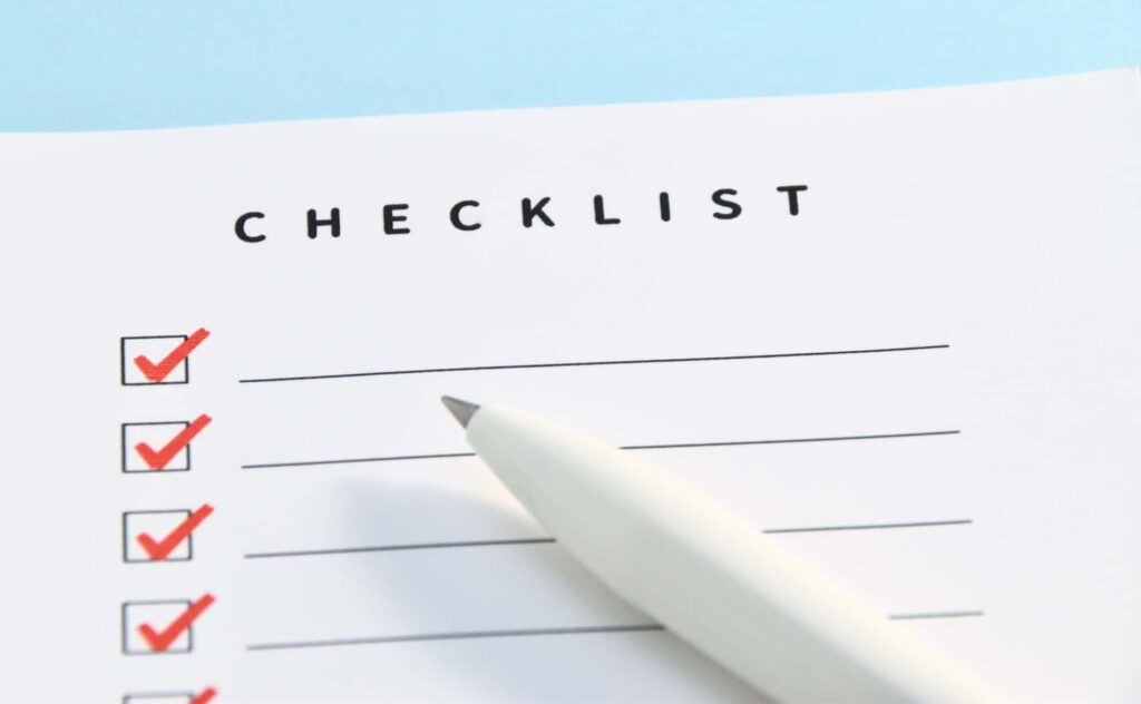 チェックリストにチェックを入れるペン