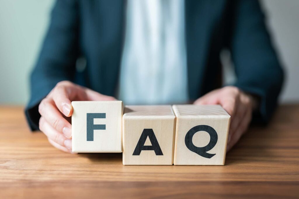 よくある質問（FAQ）の木製ブロック