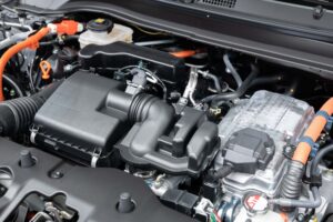 ハイブリッド車のエンジンルーム