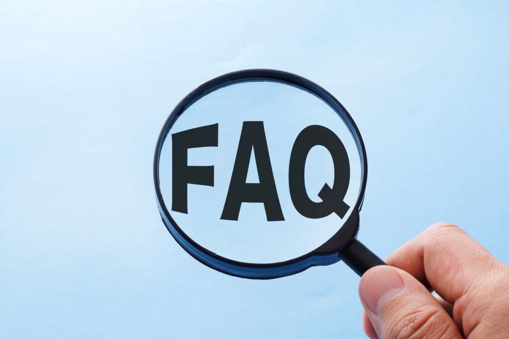 拡大鏡で見るFAQの文字