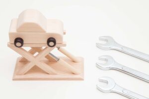 車検と工具のイメージ
