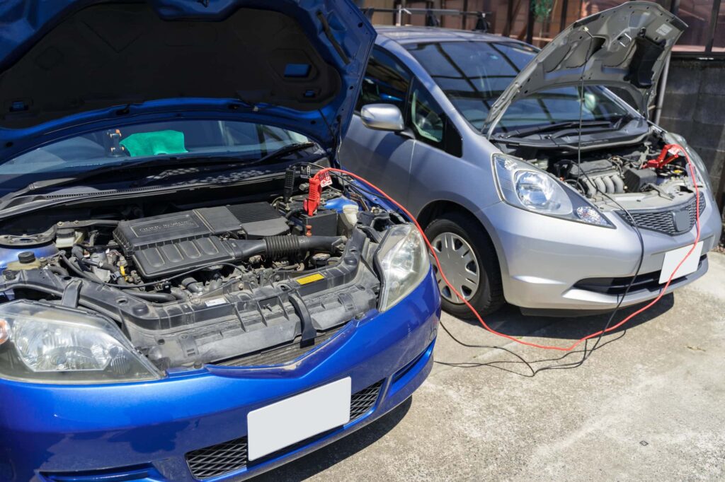 車のバッテリーをジャンピングスタート