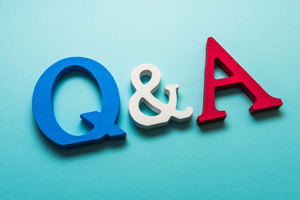 カラフルなQ&Aの文字