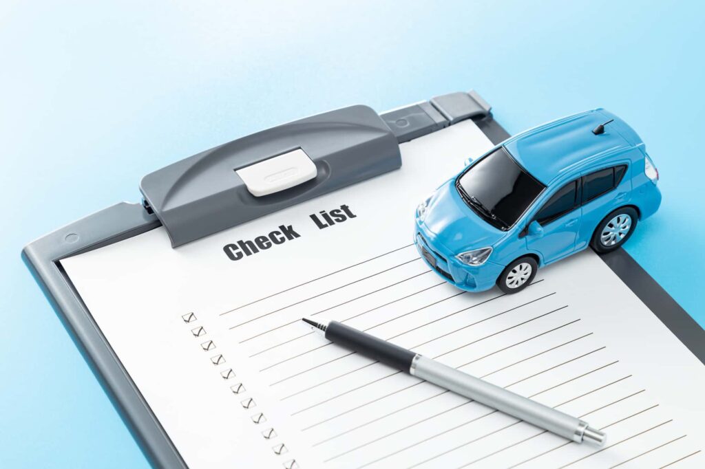 チェックリストとミニカー、ペン