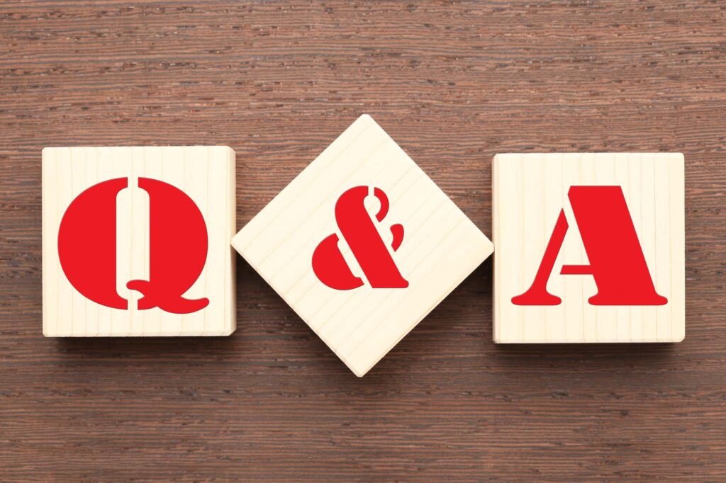 Q&Aの木製ブロック